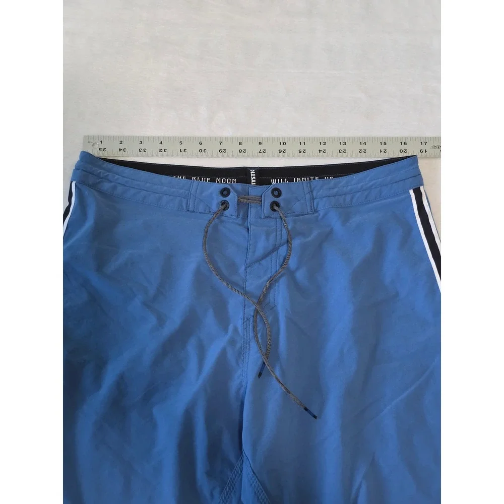 Mystic Mens Blue Striped Board Shorts Swim Trunks Size 32 Outdoors
